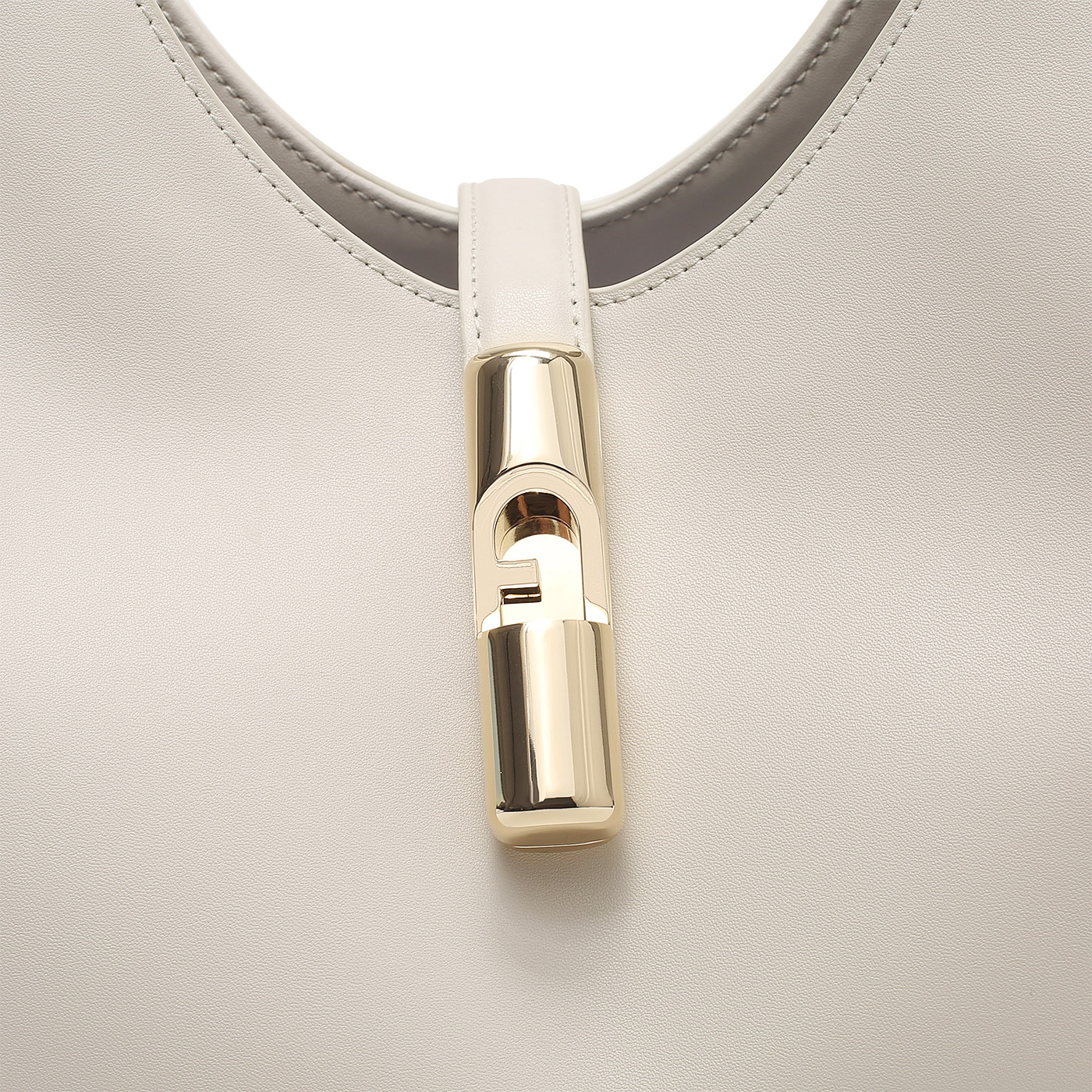 Кожаная сумка Furla Goccia