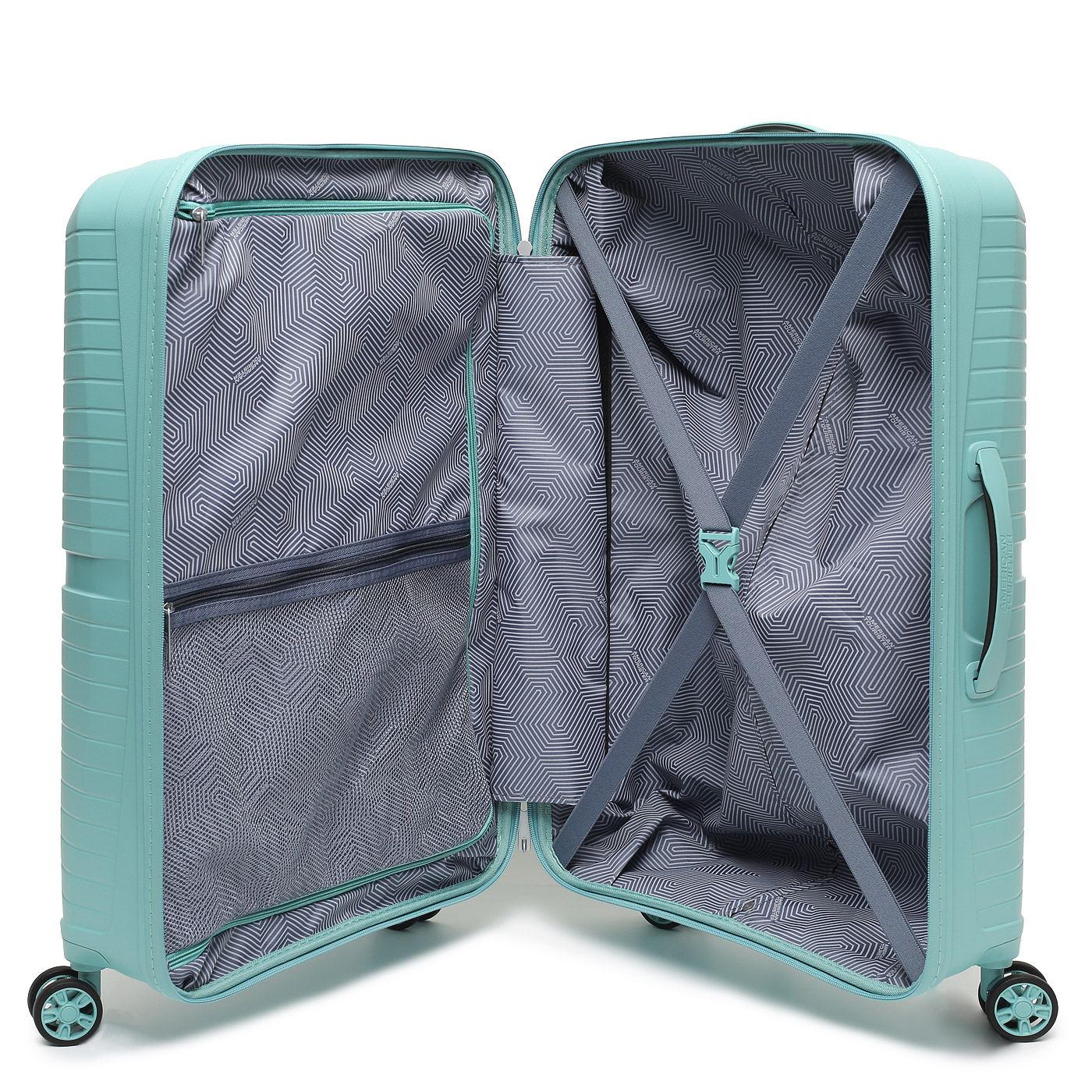Чемодан средний M из полипропилена American Tourister Airconic