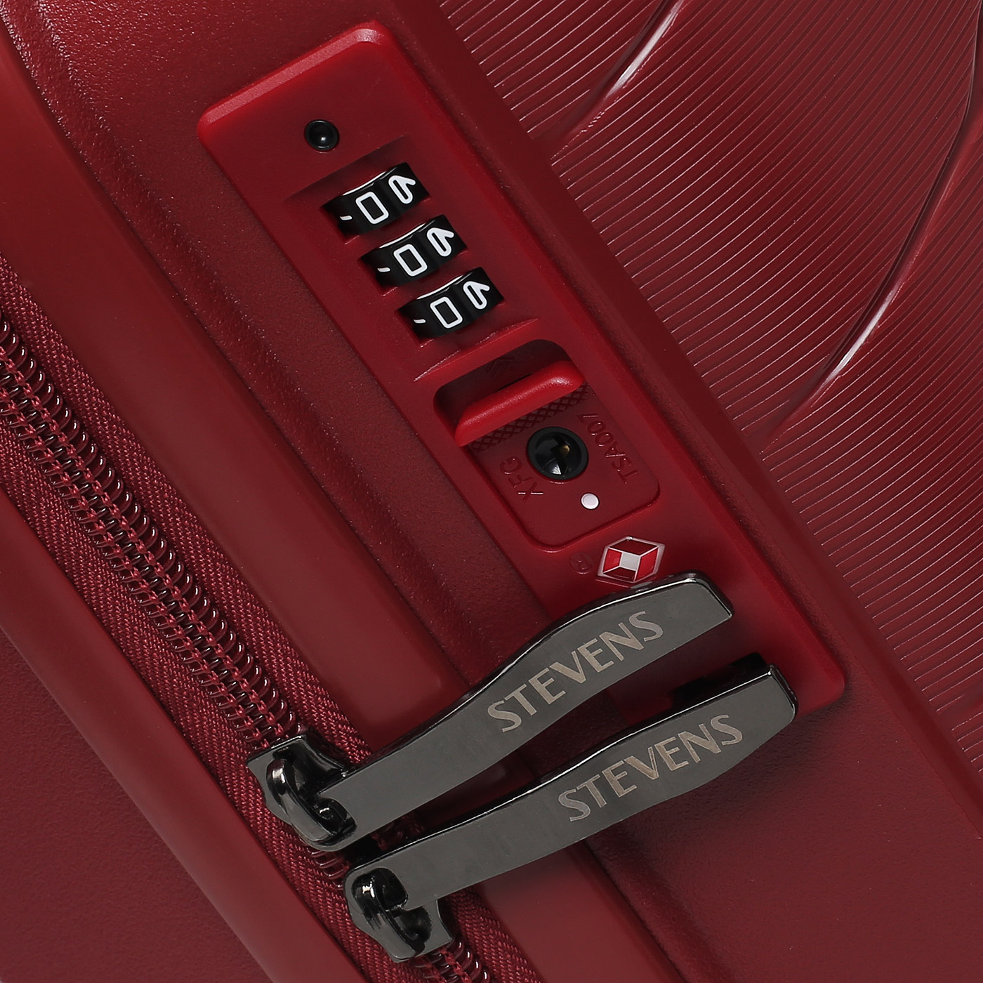 Чемодан на колесах Stevens Chrome