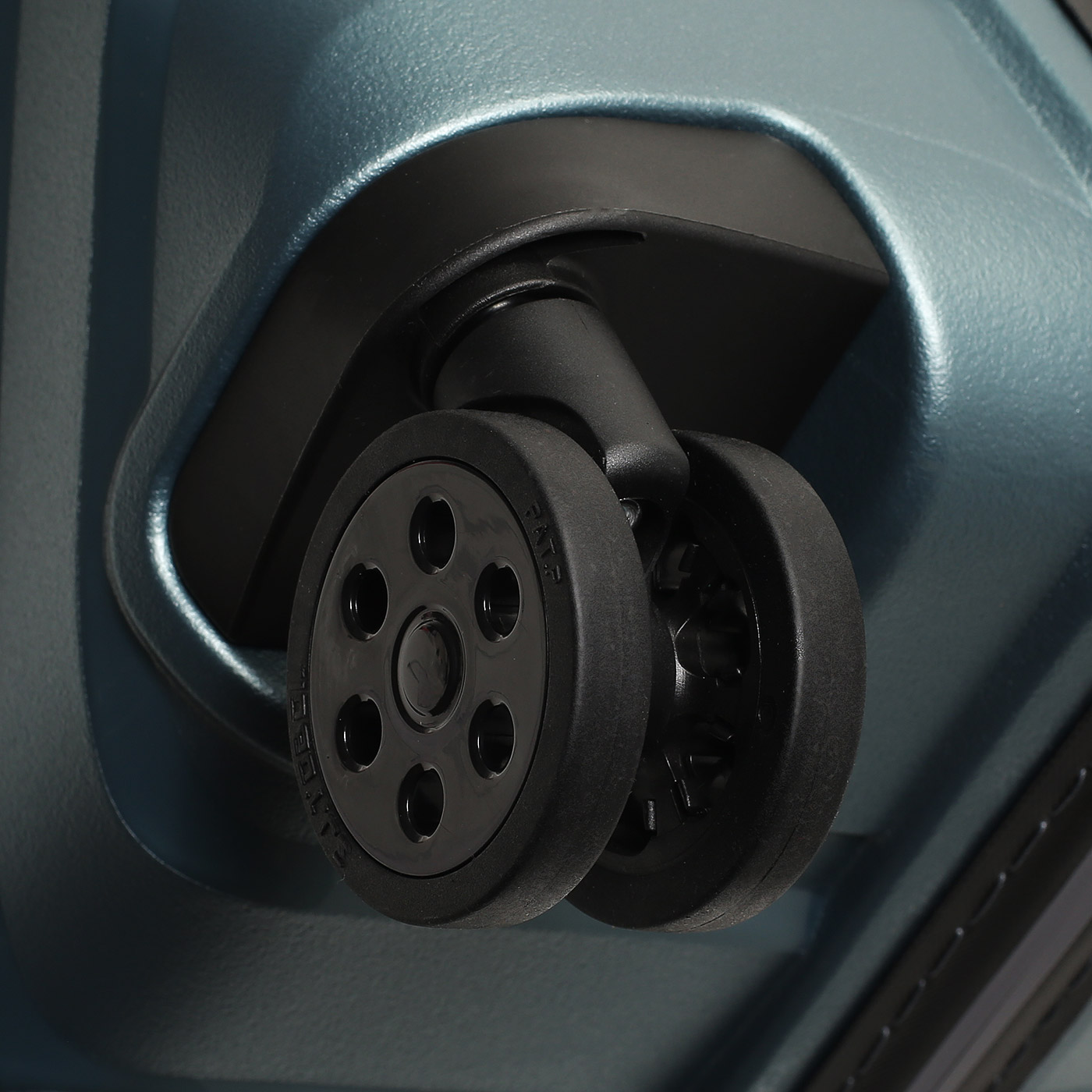 Чемодан на колесах Eberhart Chronos