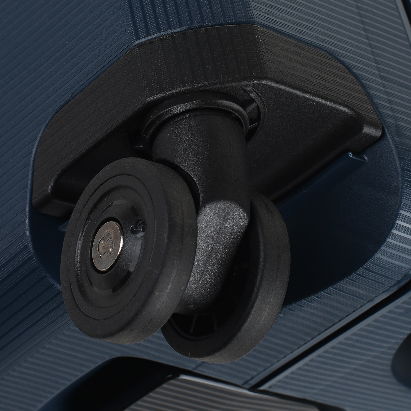 Чемодан Samsonite Magnum ECO