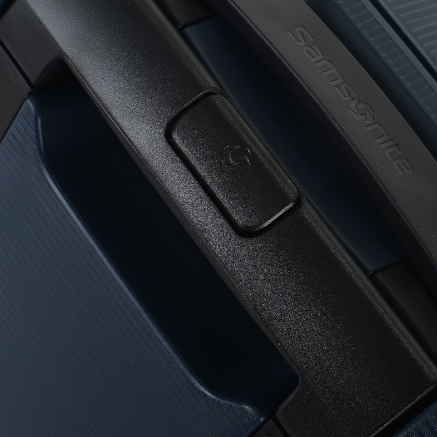 Чемодан Samsonite Magnum ECO