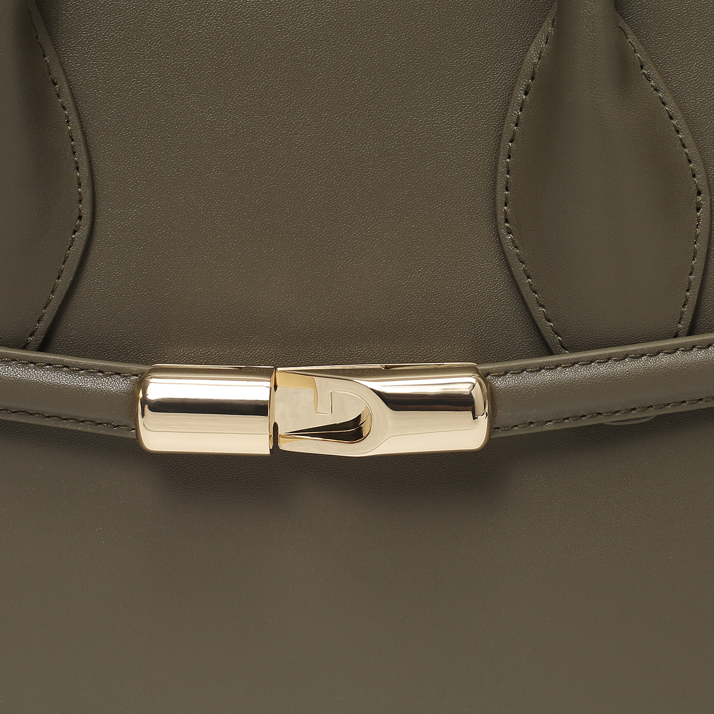 Кожаная сумка Furla Goccia